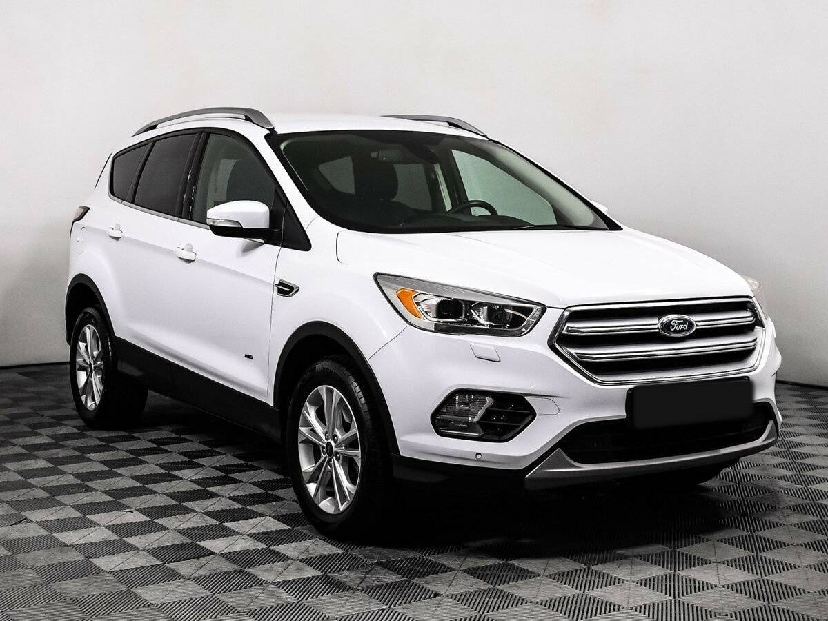 Ford Kuga с пробегом — 2017 год. Фото: #2
