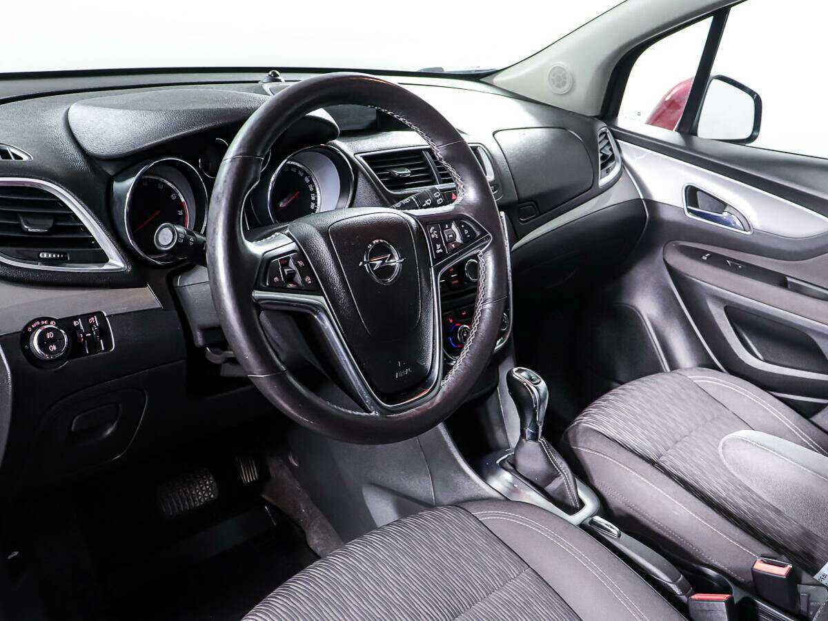 Opel Mokka с пробегом — 2014 год. Фото: #12