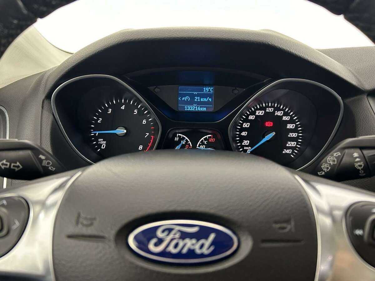 Ford Focus с пробегом — 2013 год. Фото: #10