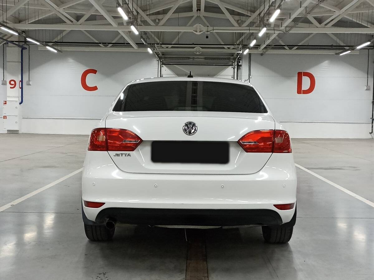 Volkswagen Jetta с пробегом — 2014 год. Фото: #5