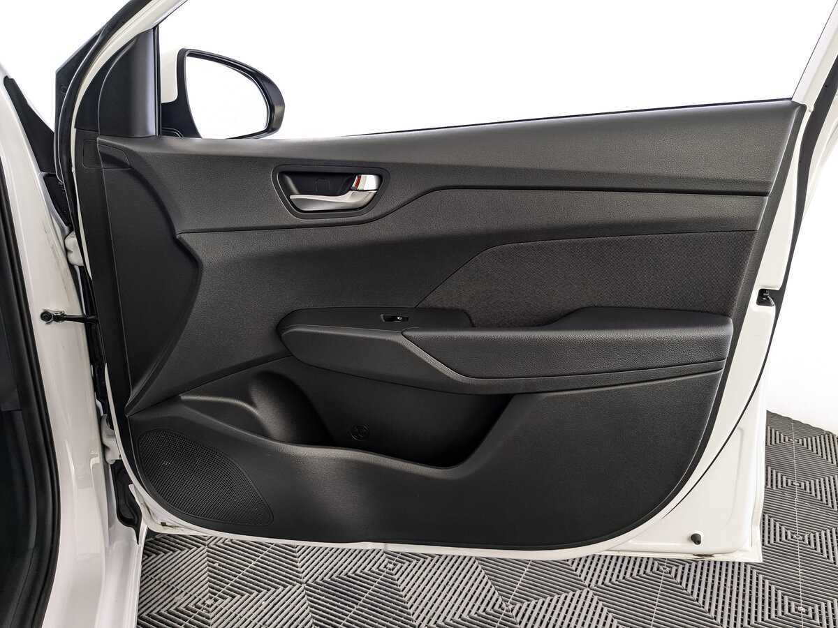 Hyundai Solaris с пробегом — 2022 год. Фото: #20