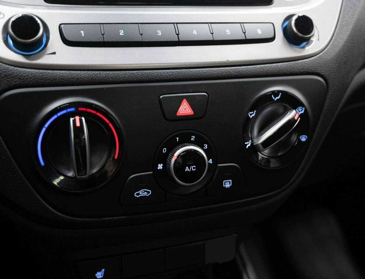 Hyundai Solaris с пробегом — 2020 год. Фото: #20