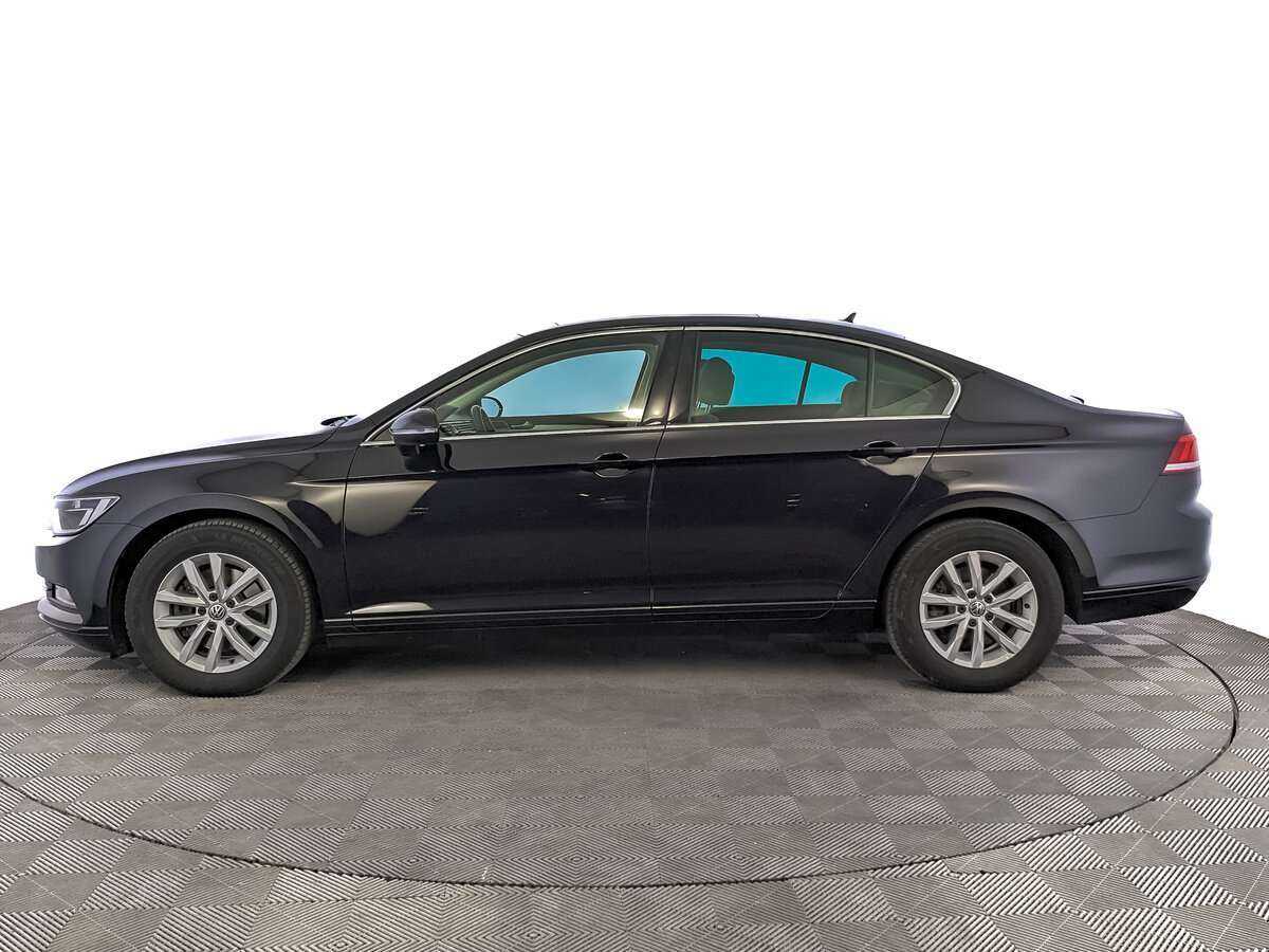Volkswagen Passat с пробегом — 2018 год. Фото: #7