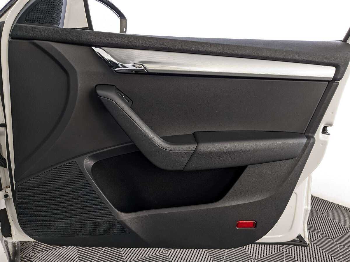 Skoda Octavia с пробегом — 2014 год. Фото: #23