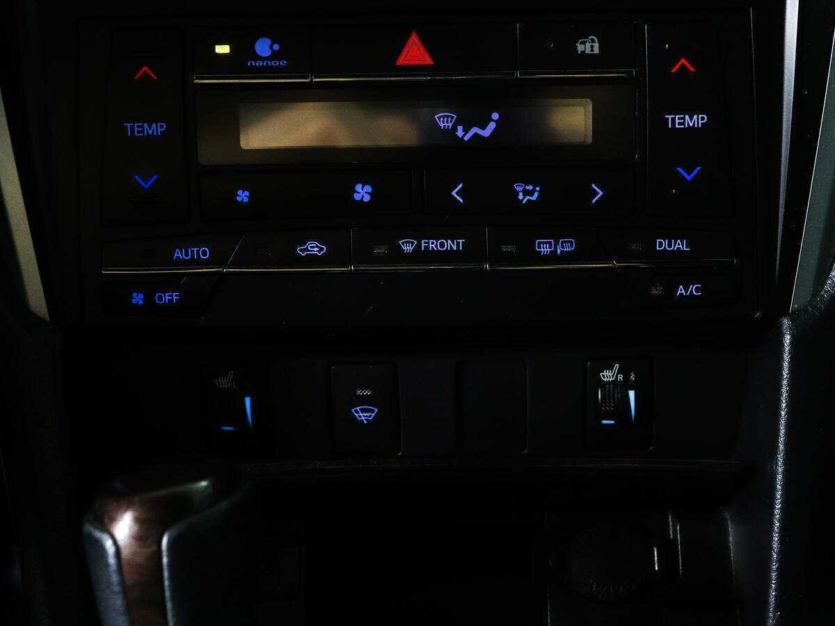 Toyota Camry с пробегом — 2018 год. Фото: #13