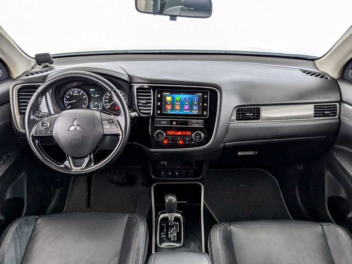 Mitsubishi Outlander с пробегом — 2019 год. Фото: #11
