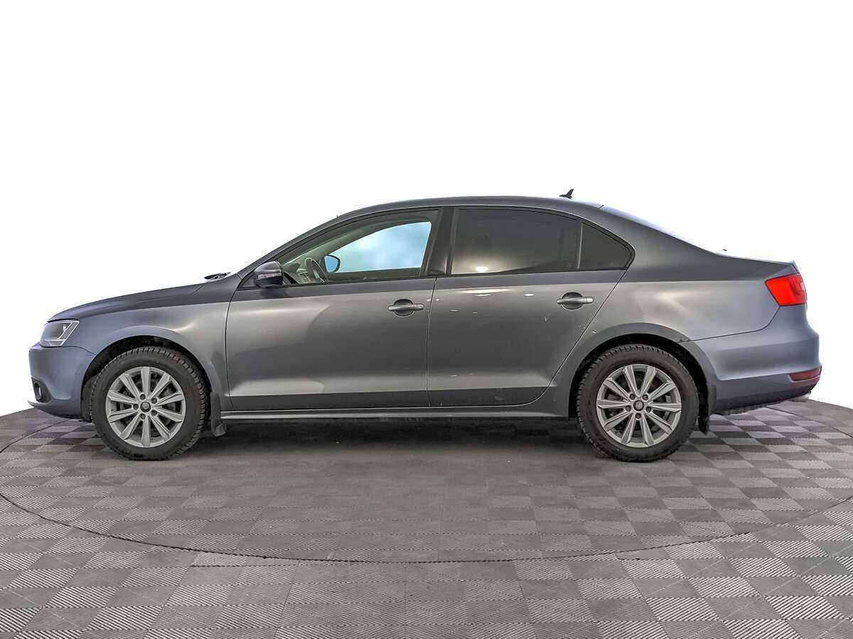 Volkswagen Jetta с пробегом — 2012 год. Фото: #6