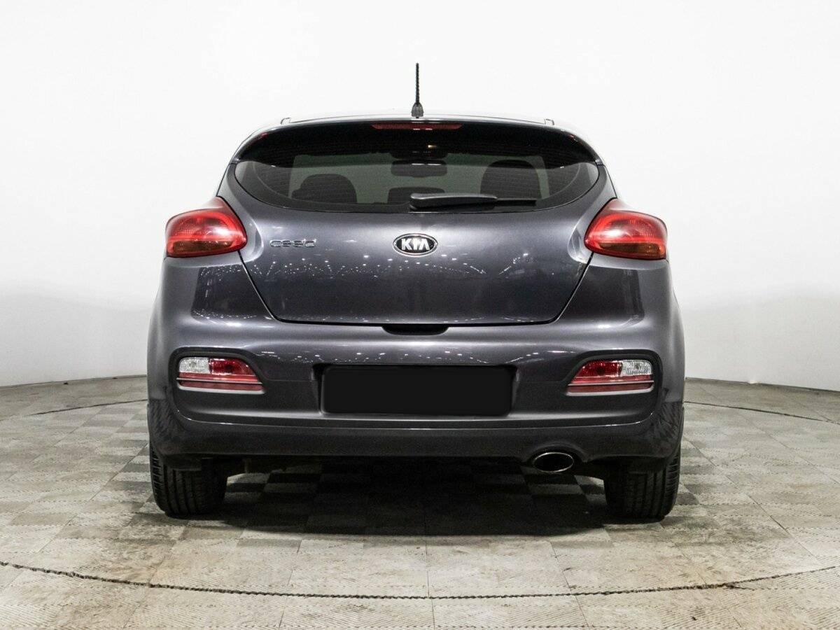 Kia Ceed с пробегом — 2015 год. Фото: #5