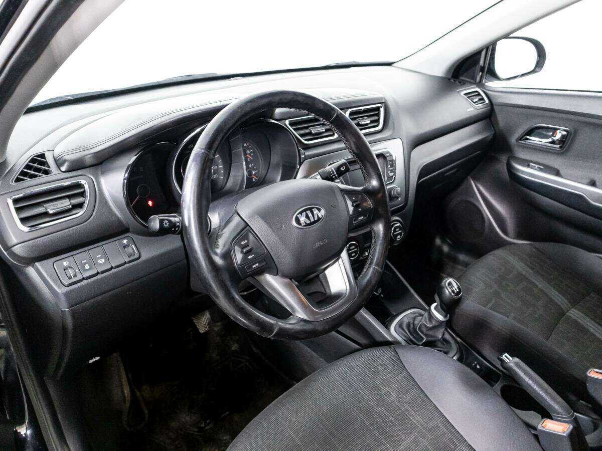 Kia Rio с пробегом — 2014 год. Фото: #10