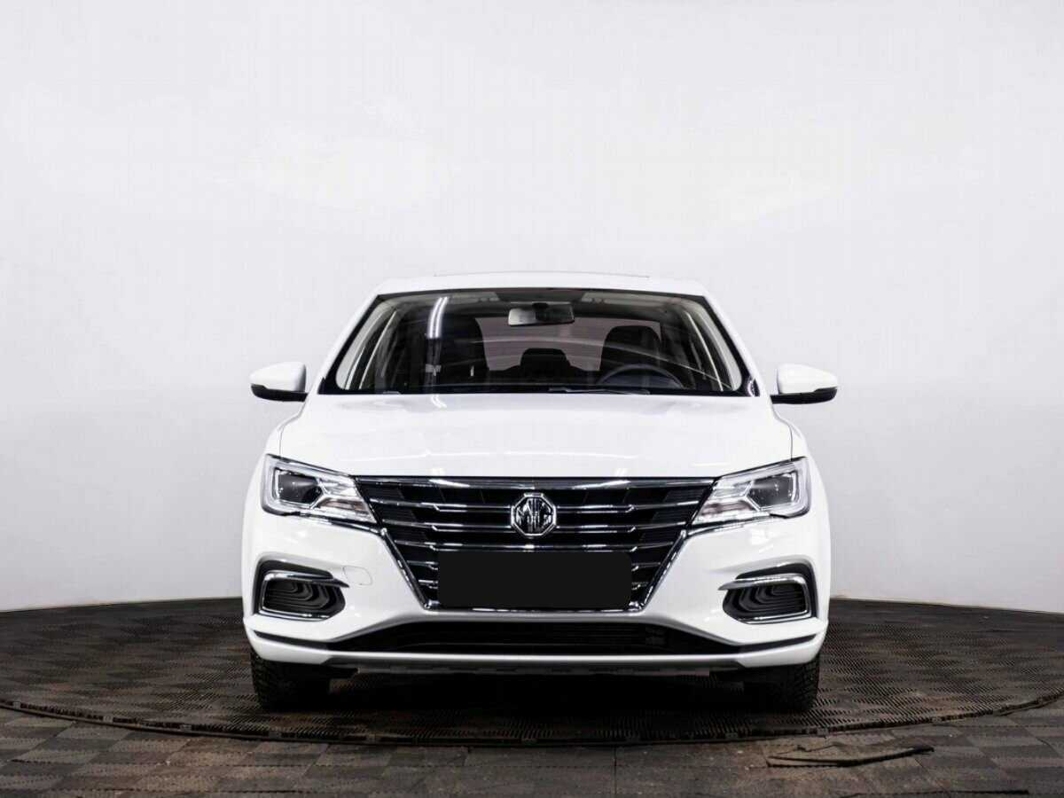 MG 5 с пробегом — 2023 год. Фото: #1