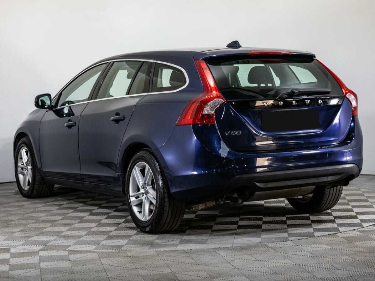 Volvo V60 с пробегом — 2012 год. Фото: #6