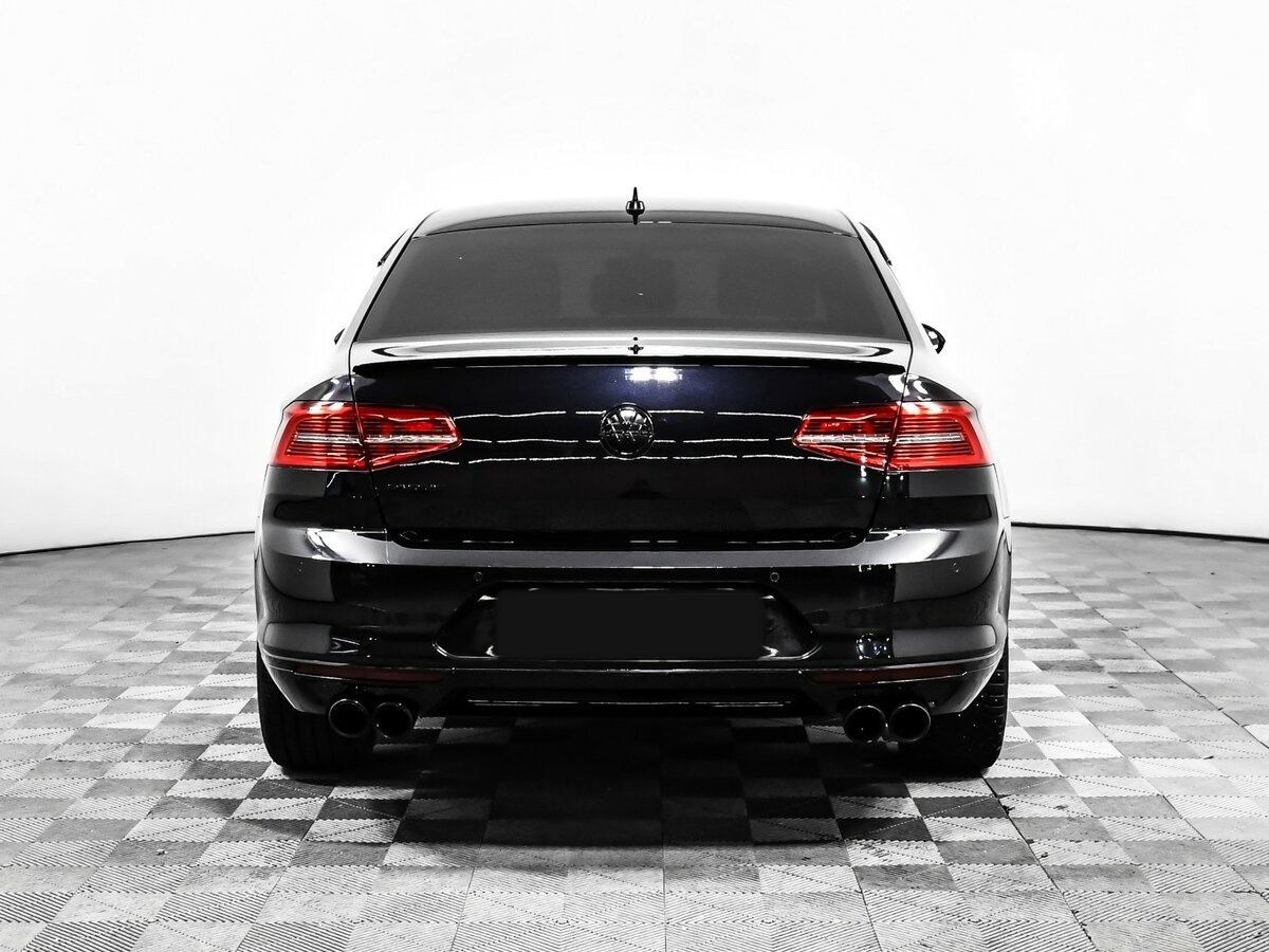 Volkswagen Passat с пробегом — 2018 год. Фото: #4