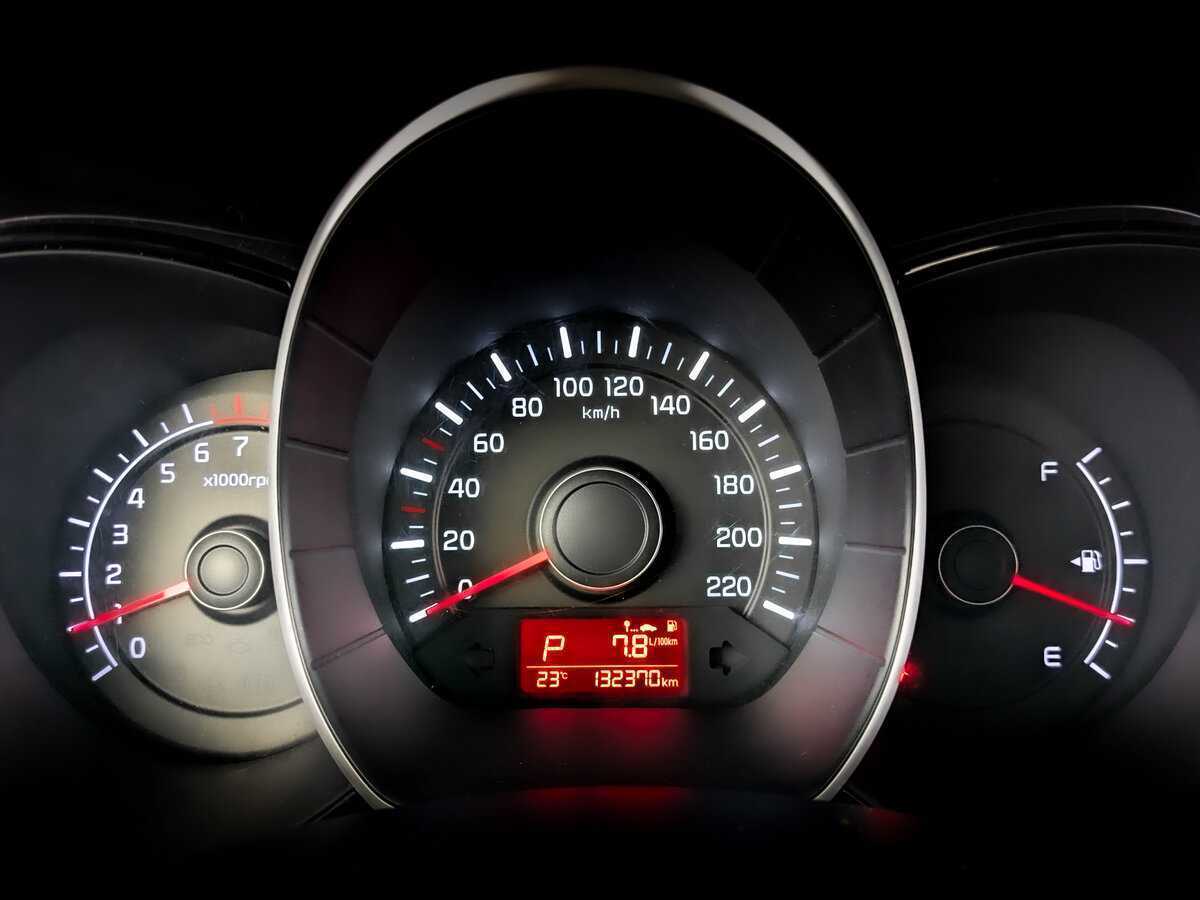 Kia Rio с пробегом — 2015 год. Фото: #10