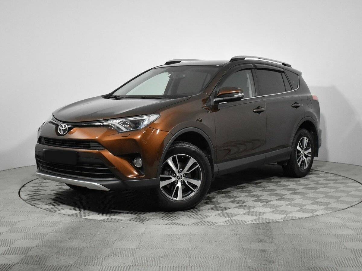 Toyota RAV4 с пробегом — 2017 год. Фото: #0