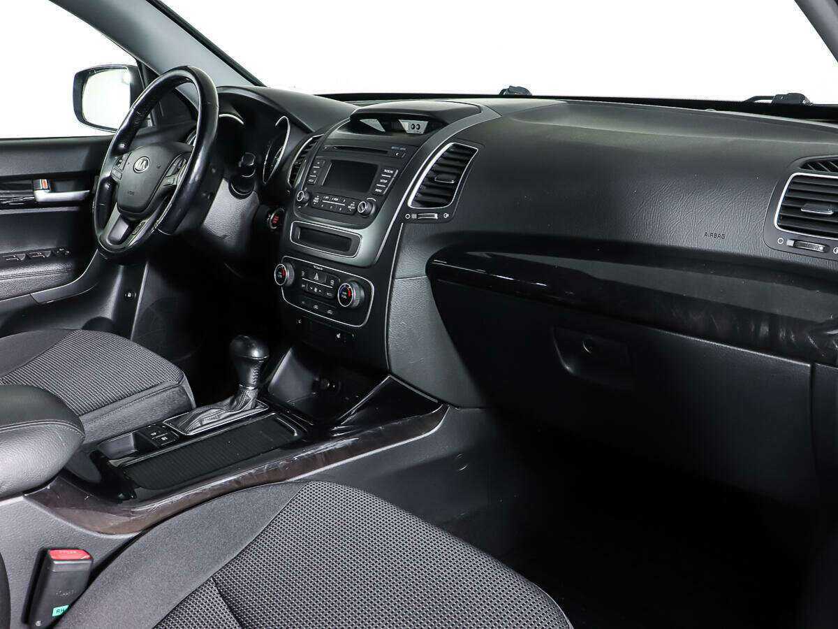 Kia Sorento с пробегом — 2016 год. Фото: #9