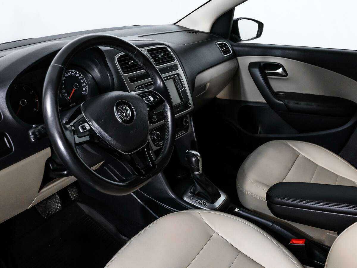 Volkswagen Polo с пробегом — 2018 год. Фото: #6
