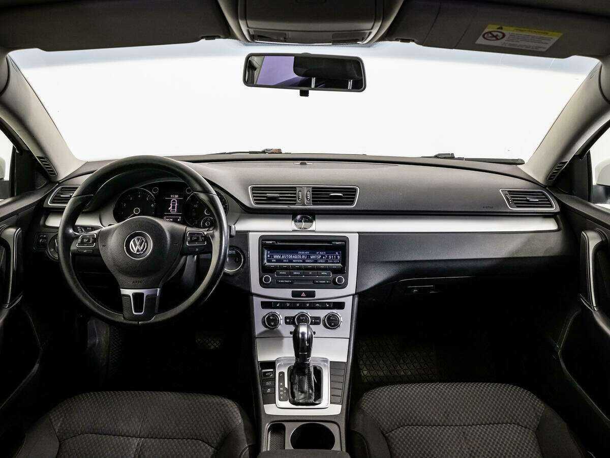 Volkswagen Passat с пробегом — 2012 год. Фото: #12