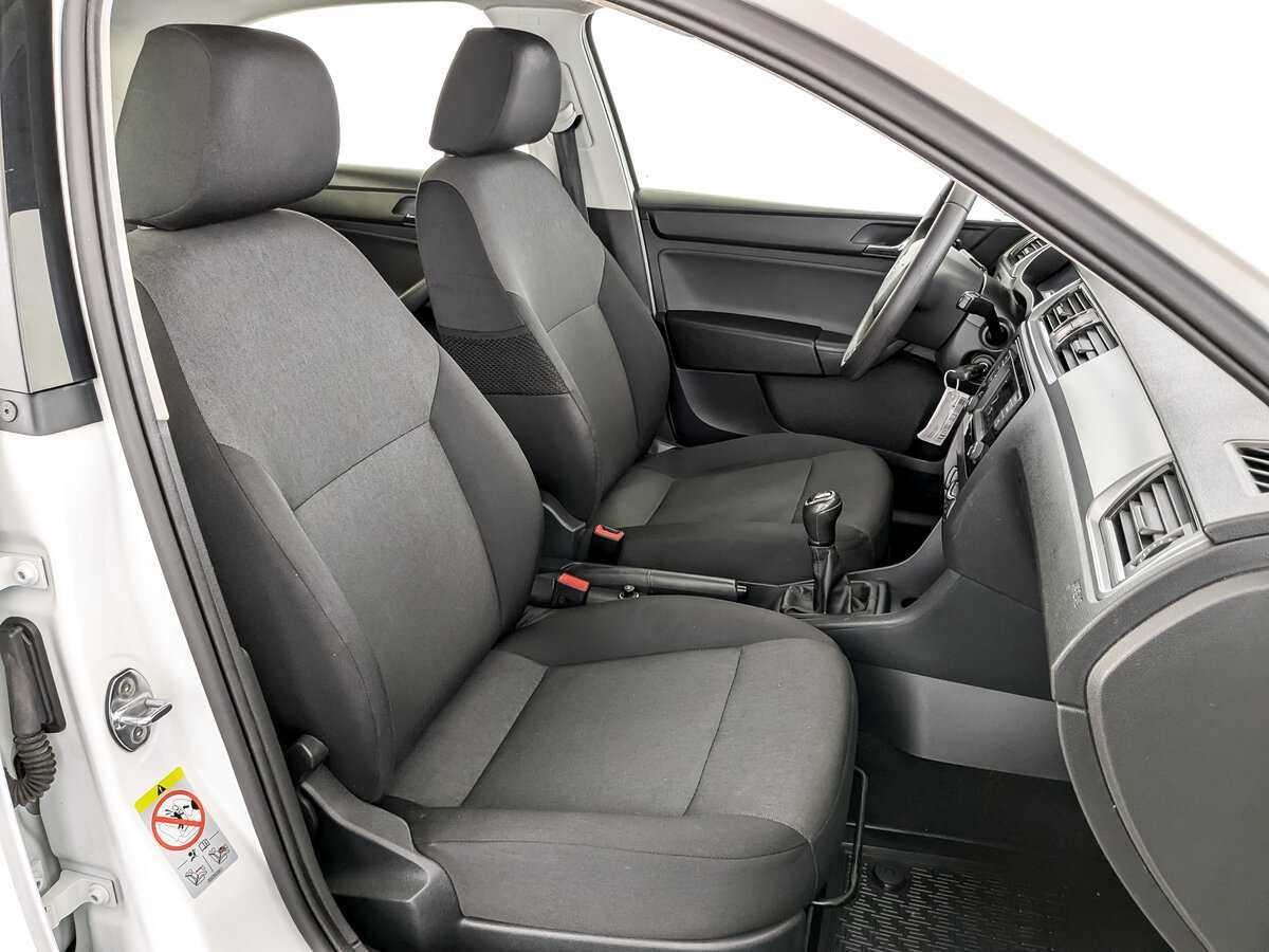 Skoda Rapid с пробегом — 2017 год. Фото: #22