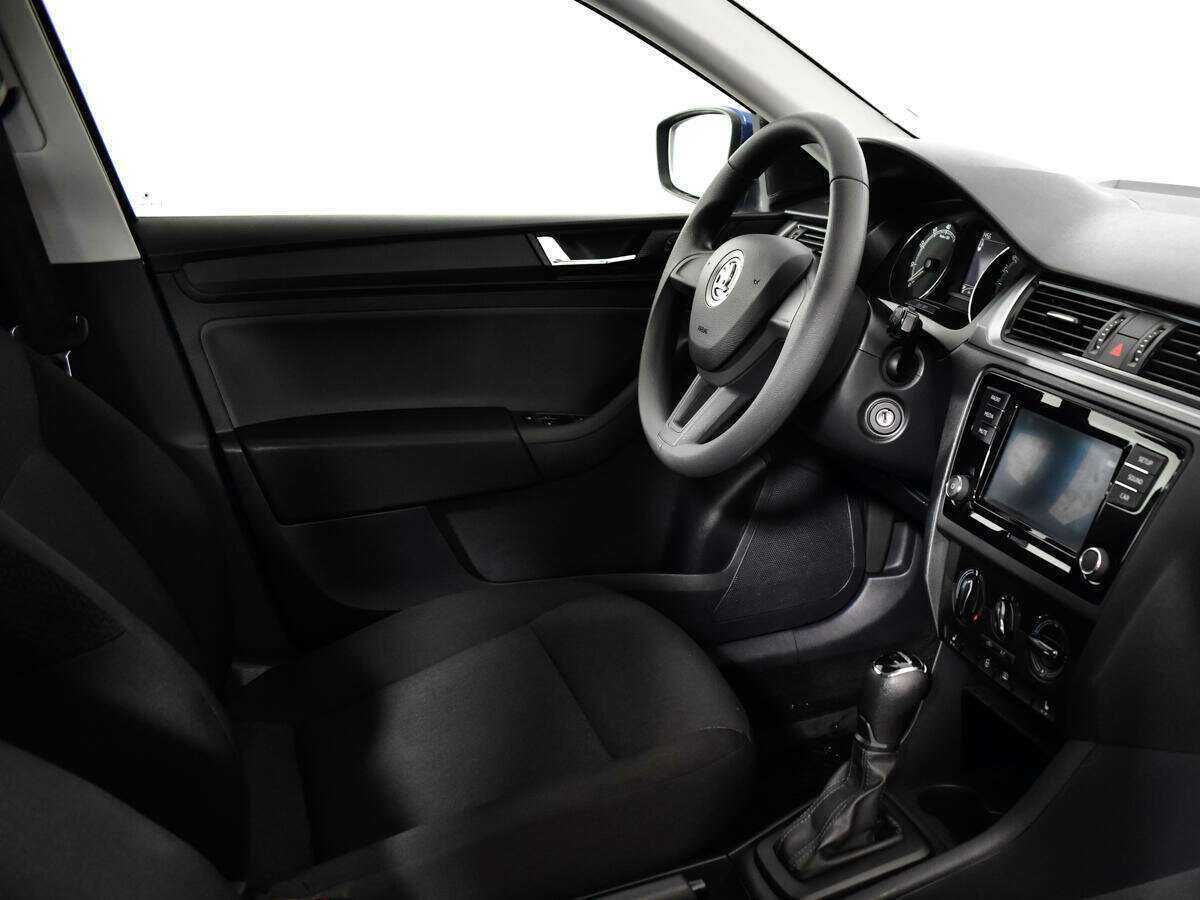 Skoda Rapid с пробегом — 2018 год. Фото: #8