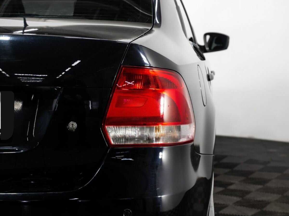 Volkswagen Polo с пробегом — 2014 год. Фото: #6