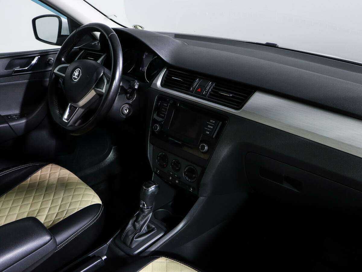 Skoda Rapid с пробегом — 2016 год. Фото: #5