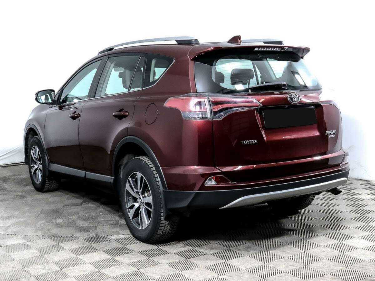 Toyota RAV4 с пробегом — 2016 год. Фото: #5