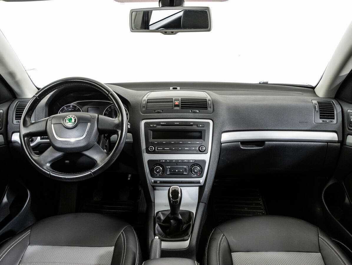 Skoda Octavia с пробегом — 2013 год. Фото: #9