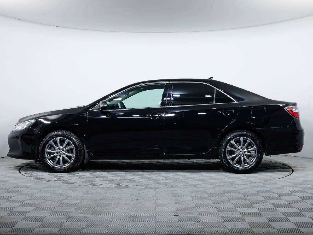 Toyota Camry с пробегом — 2016 год. Фото: #6