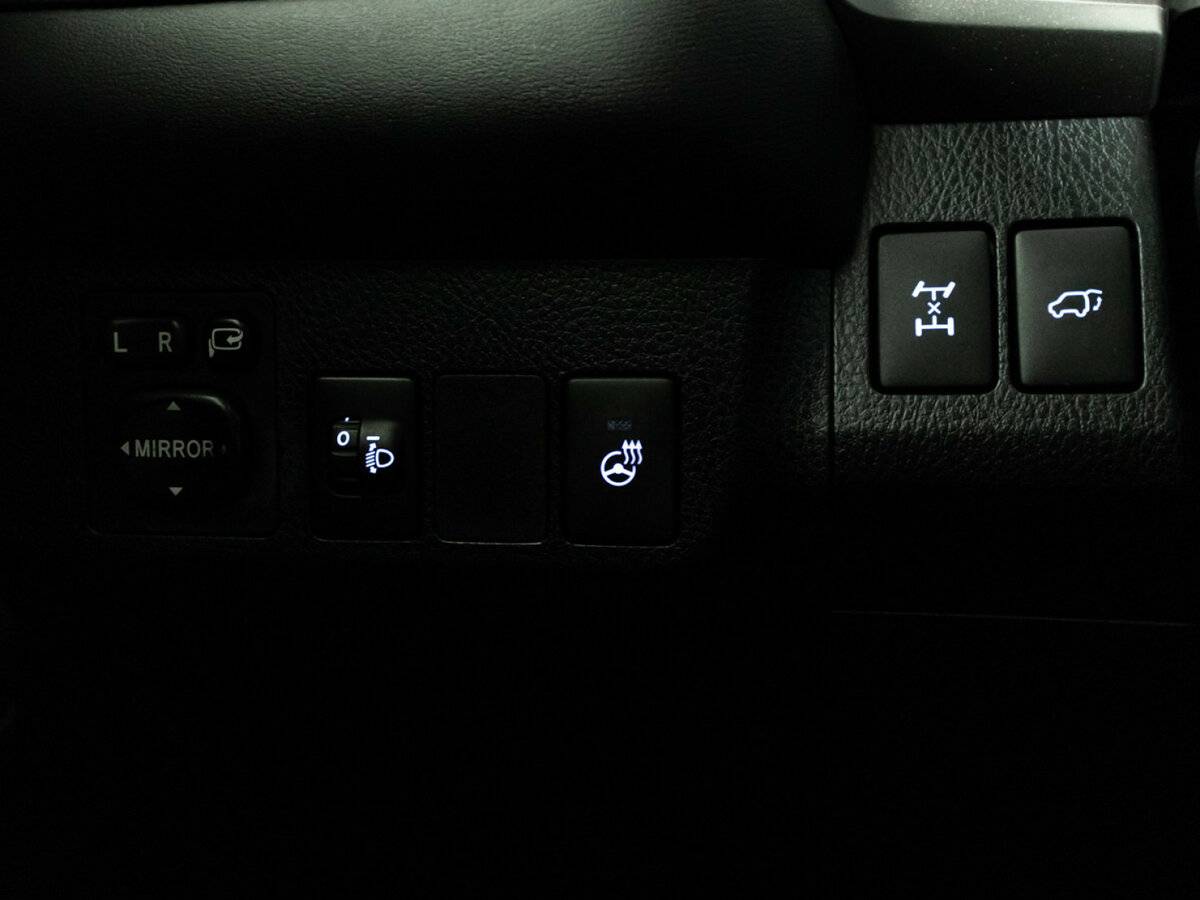 Toyota RAV4 с пробегом — 2016 год. Фото: #15