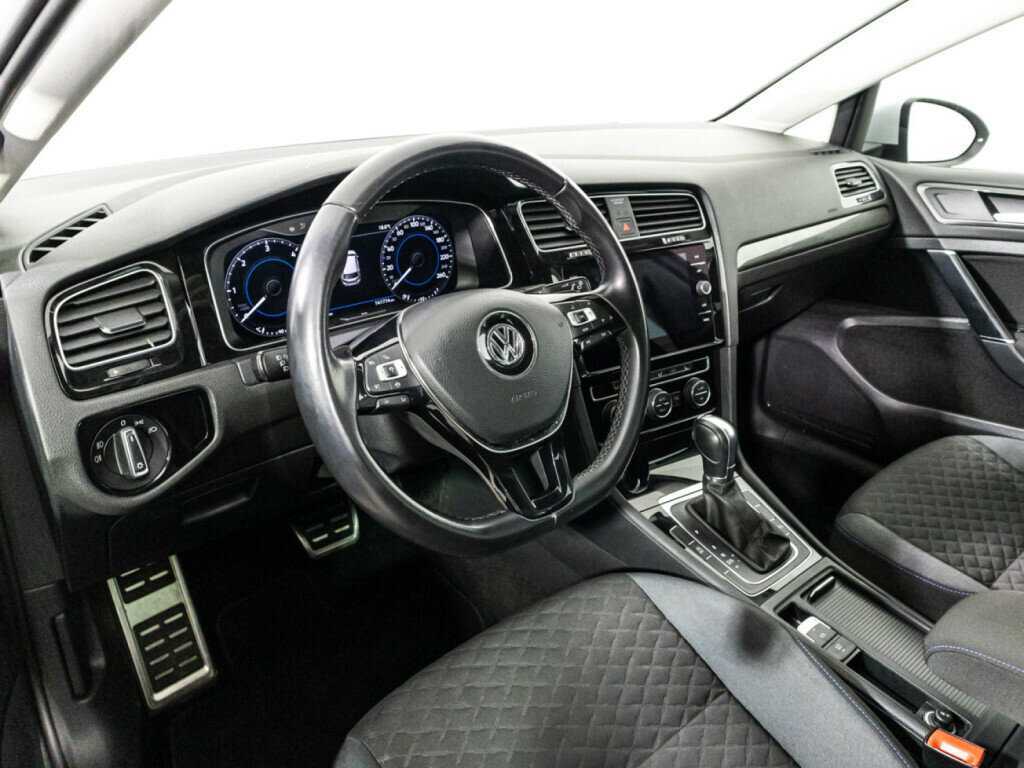 Volkswagen Golf с пробегом — 2018 год. Фото: #10