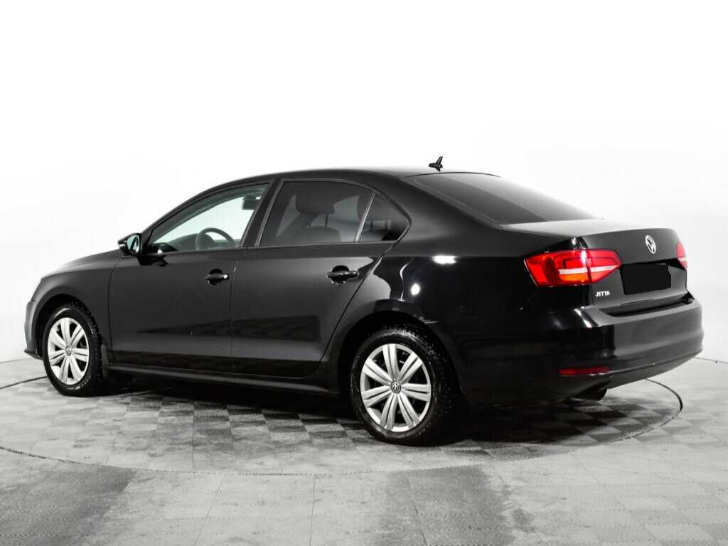 Volkswagen Jetta с пробегом — 2015 год. Фото: #3