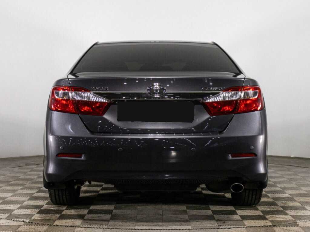 Toyota Camry с пробегом — 2012 год. Фото: #5