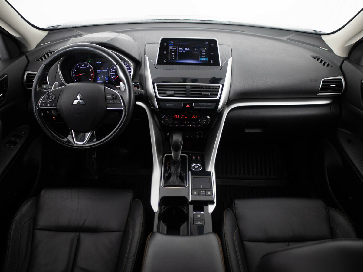 Mitsubishi Eclipse Cross с пробегом — 2019 год. Фото: #6