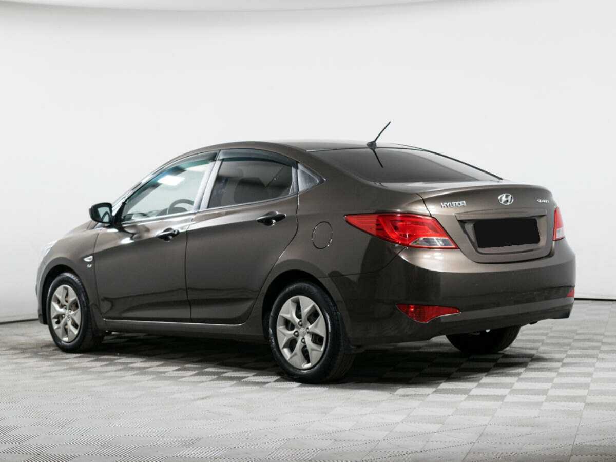 Hyundai Solaris с пробегом — 2014 год. Фото: #6