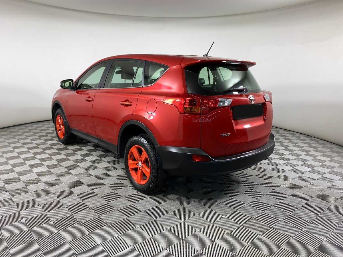 Toyota RAV4 с пробегом — 2013 год. Фото: #6
