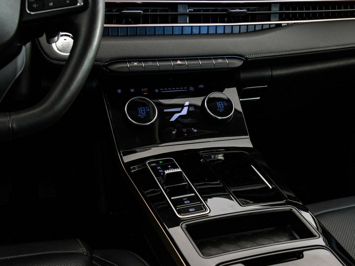 EXEED LX с пробегом — 2023 год. Фото: #11