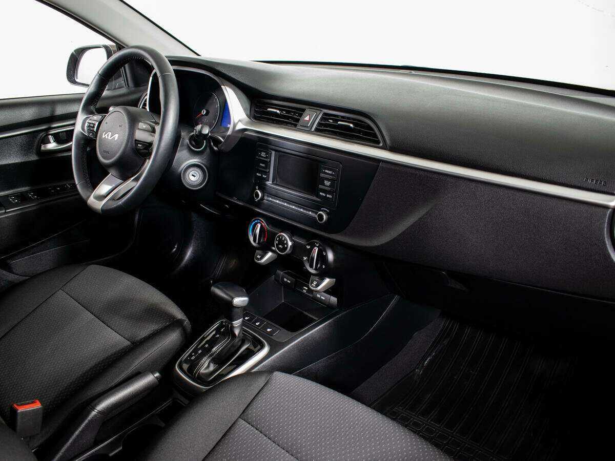 Kia Rio с пробегом — 2021 год. Фото: #6