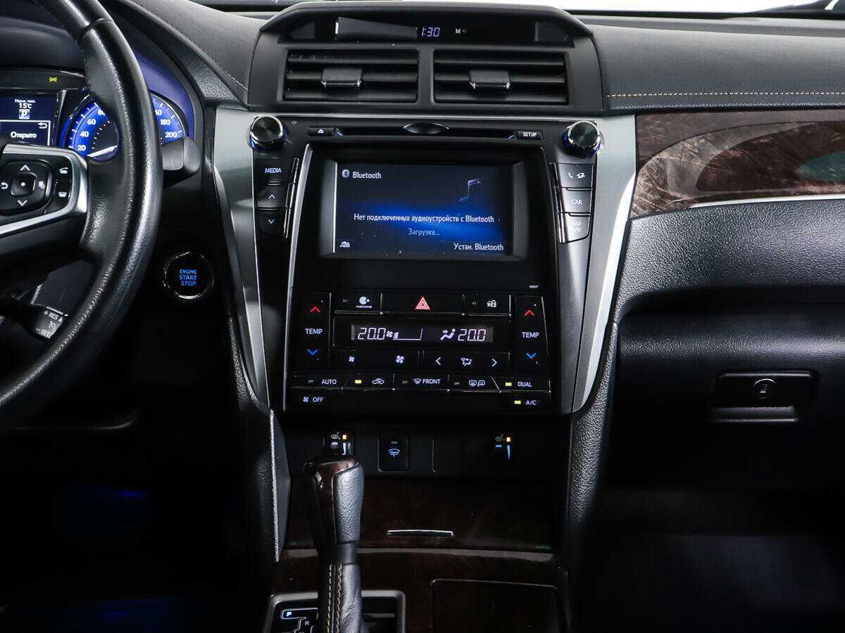 Toyota Camry с пробегом — 2017 год. Фото: #11