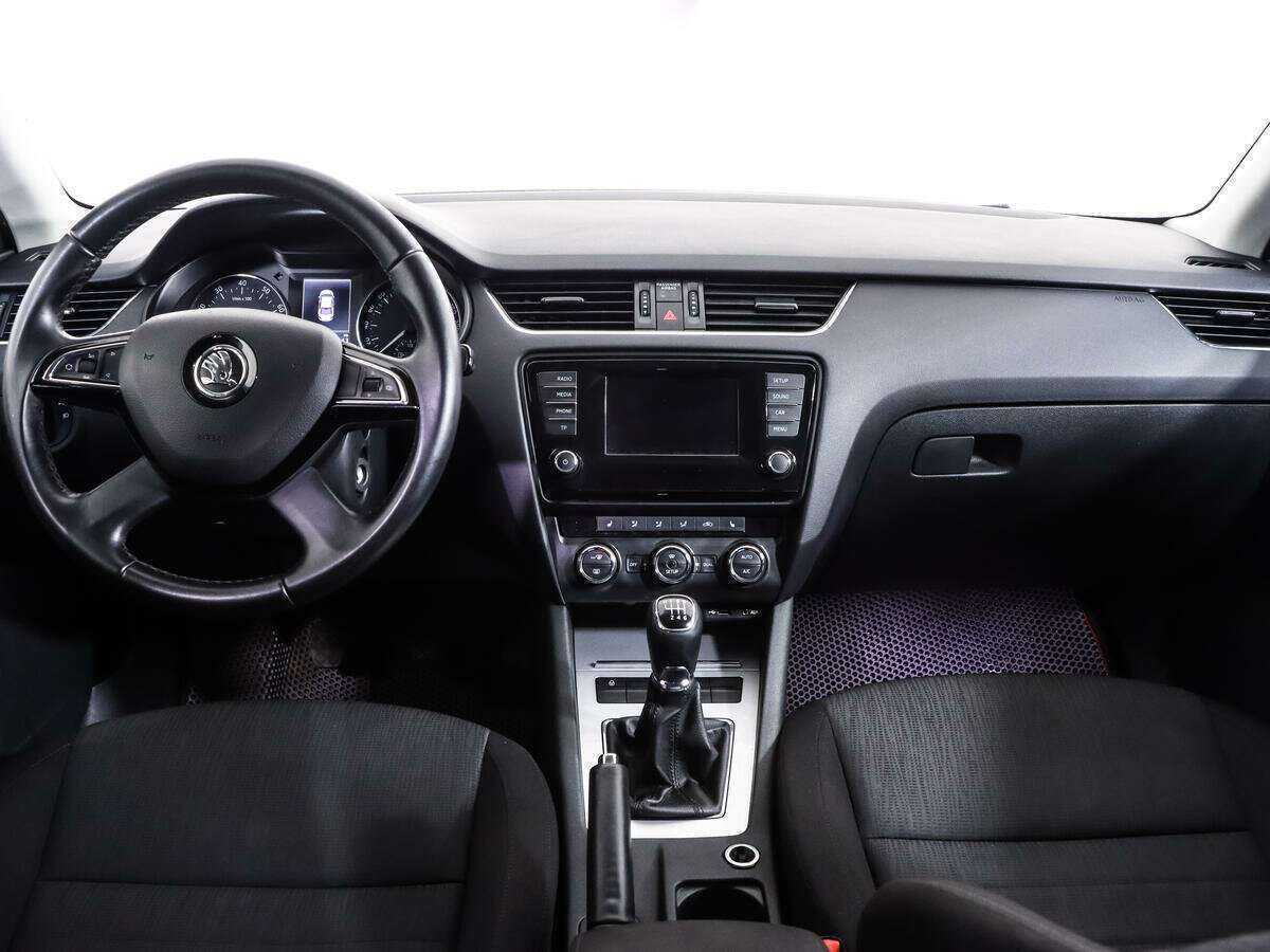 Skoda Octavia с пробегом — 2015 год. Фото: #7