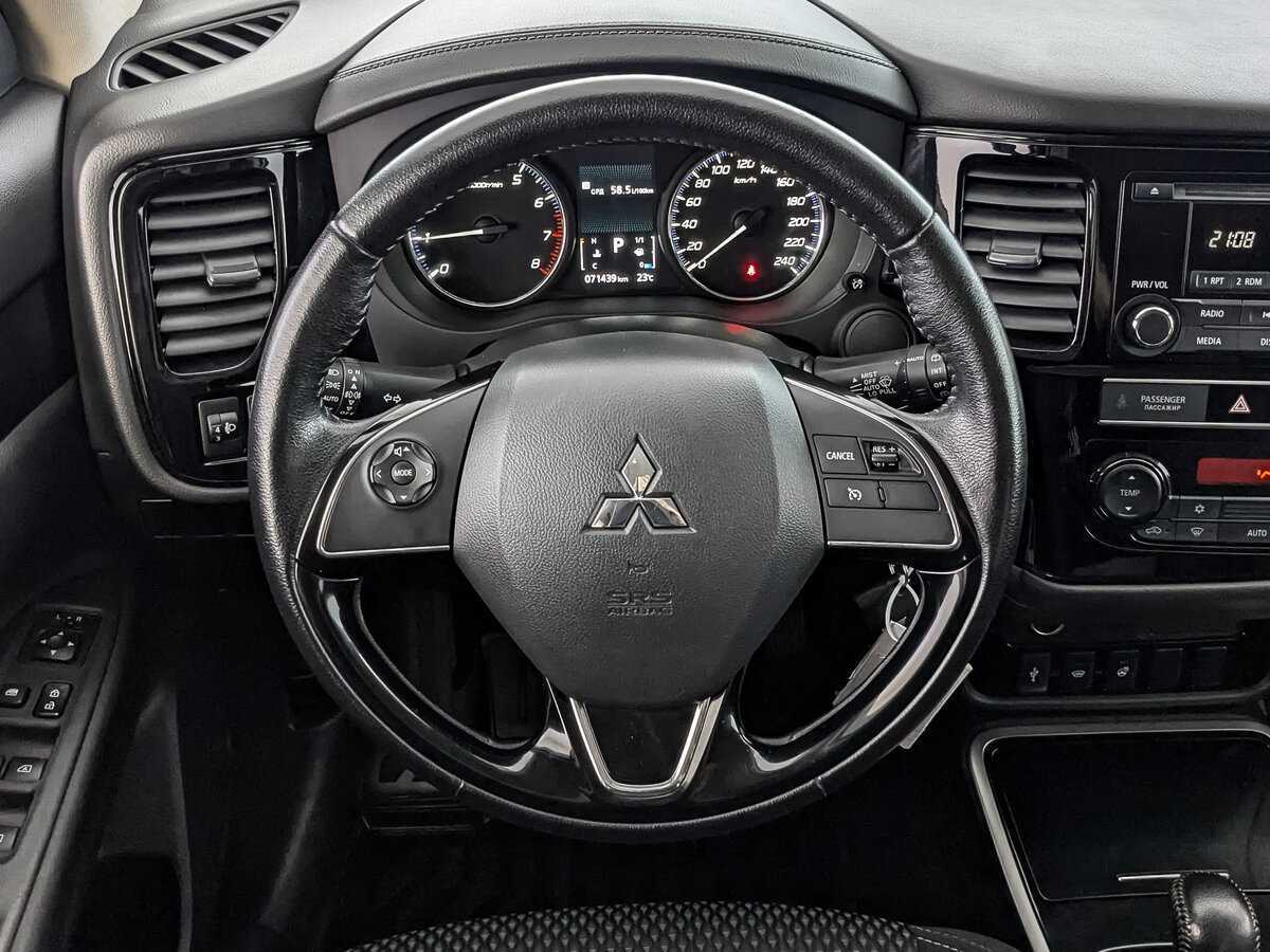 Mitsubishi Outlander с пробегом — 2019 год. Фото: #21