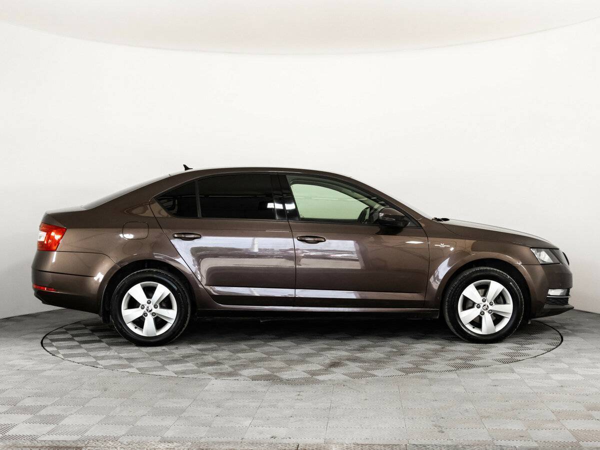 Skoda Octavia с пробегом — 2018 год. Фото: #3