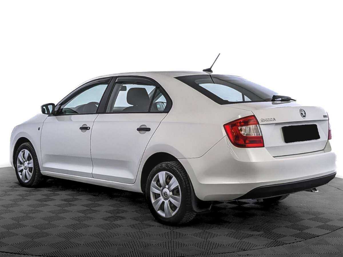 Skoda Rapid с пробегом — 2017 год. Фото: #5