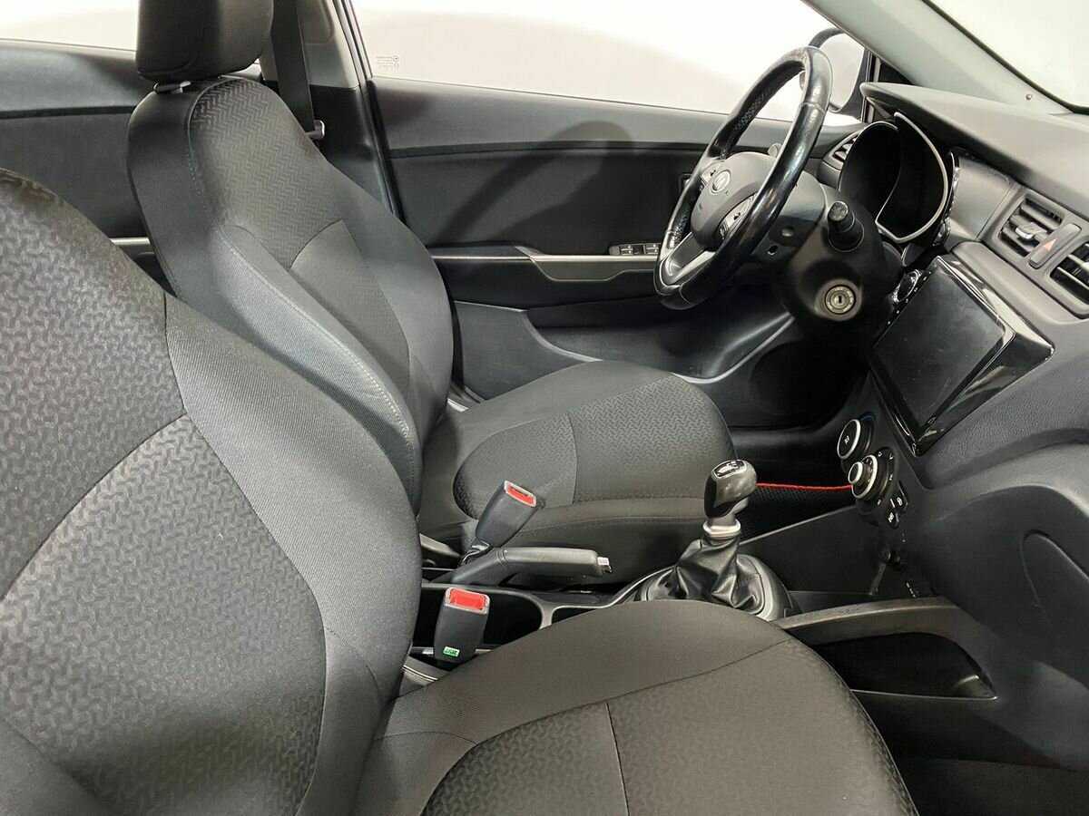 Kia Rio с пробегом — 2014 год. Фото: #9