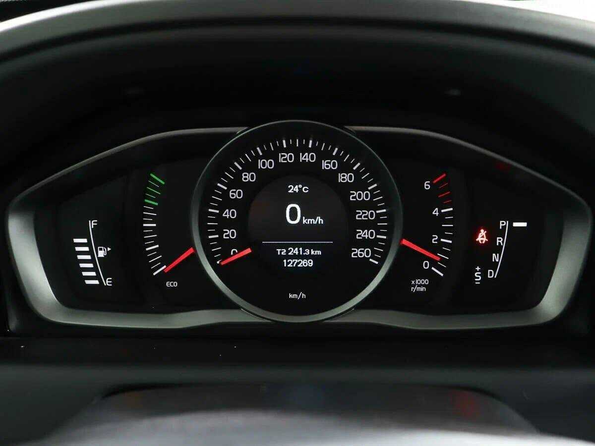 Volvo XC60 с пробегом — 2017 год. Фото: #10