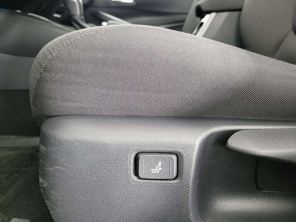 Toyota Corolla с пробегом — 2019 год. Фото: #9