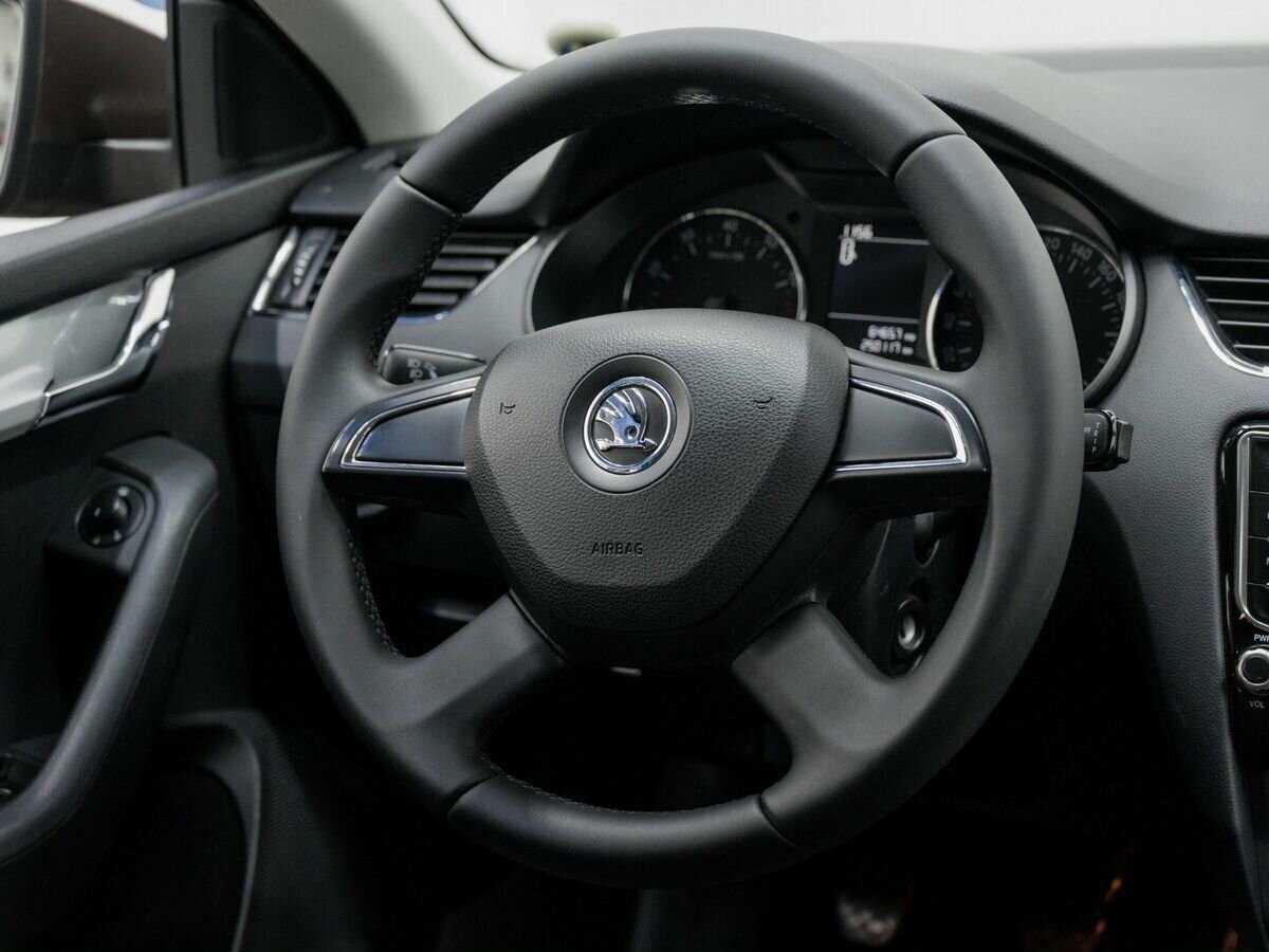 Skoda Octavia с пробегом — 2013 год. Фото: #10