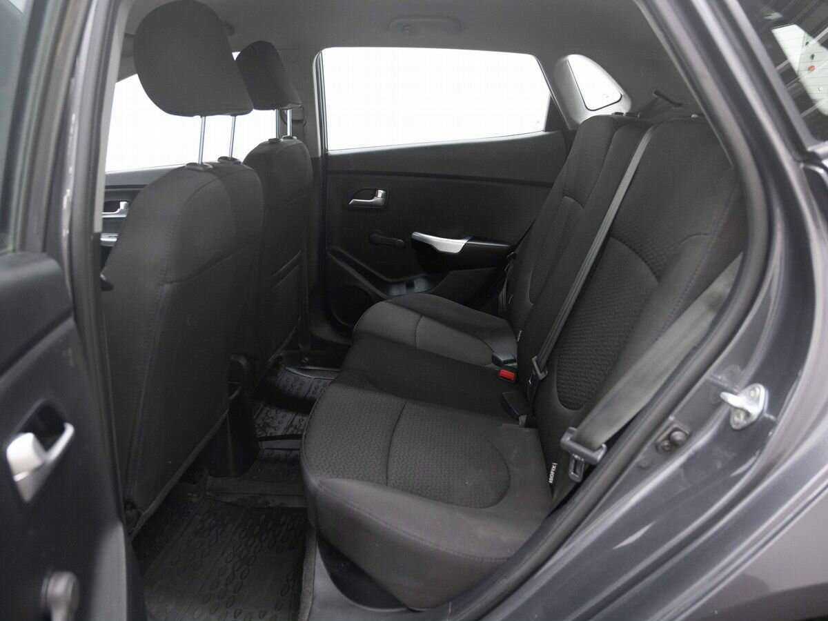 Kia Rio с пробегом — 2013 год. Фото: #8