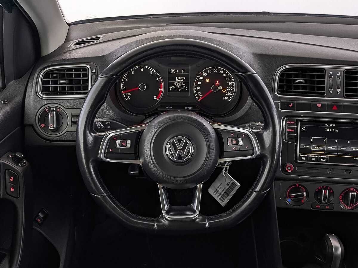 Volkswagen Polo с пробегом — 2019 год. Фото: #21