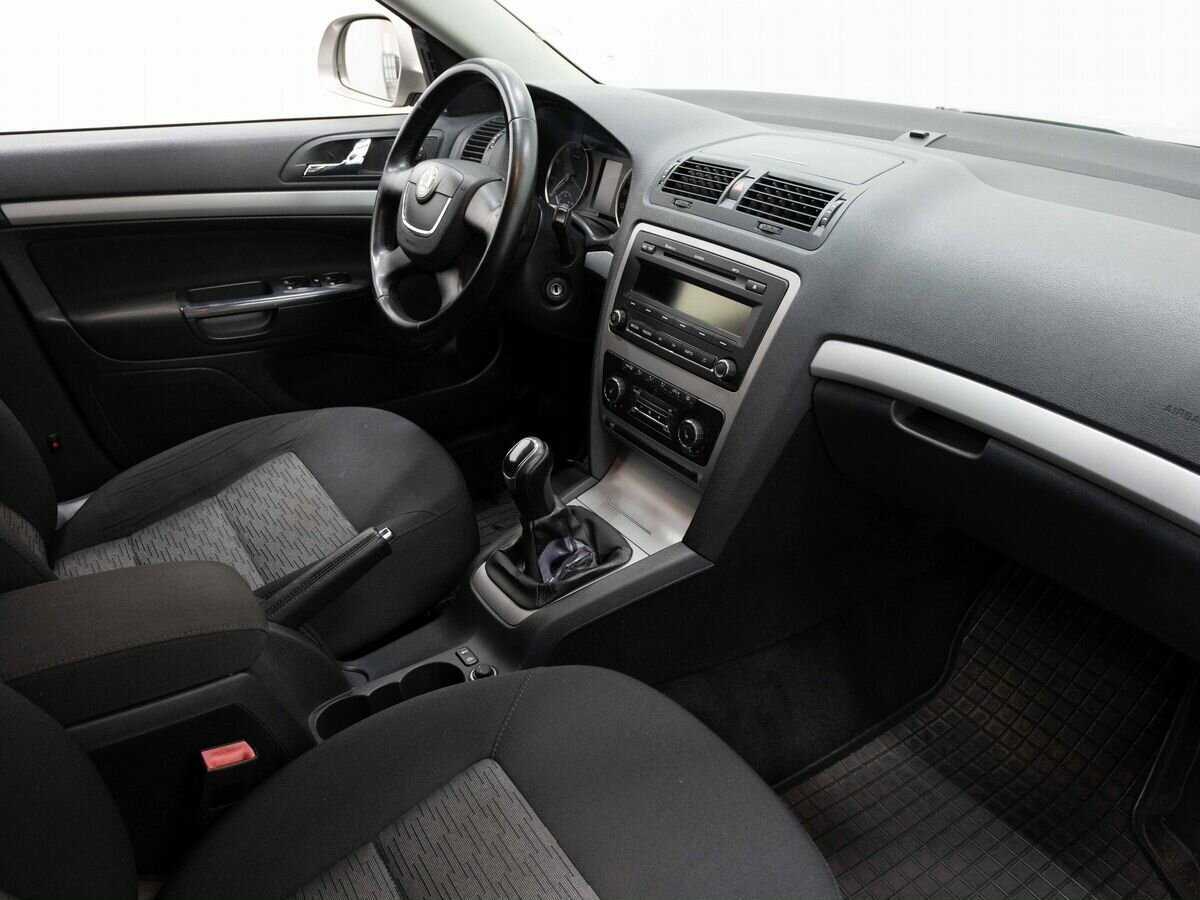 Skoda Octavia с пробегом — 2012 год. Фото: #11