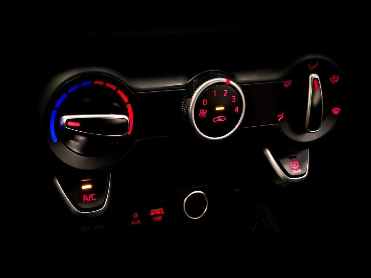 Kia Rio с пробегом — 2018 год. Фото: #22